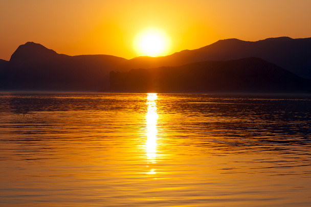 Захід сонця над морем
 - Фото, зображення