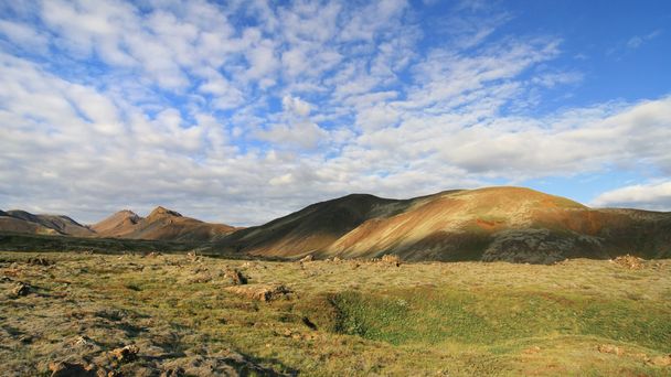 kleurrijke heuvels in thingvellir - Foto, afbeelding
