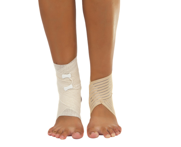 Injured ankle with bandage - Foto, immagini