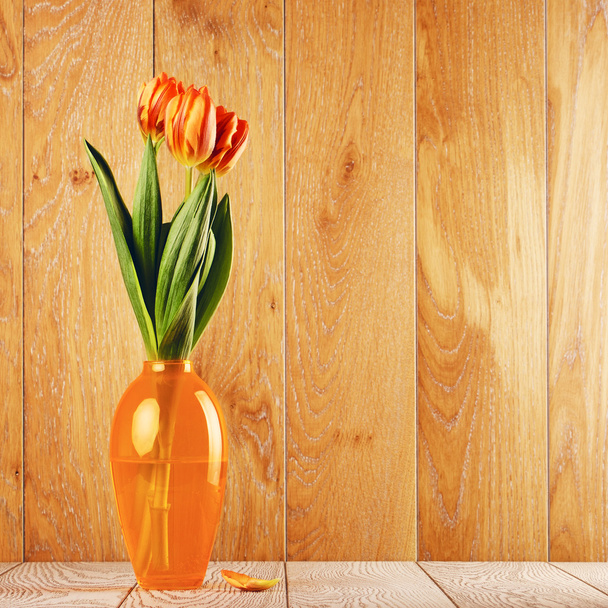 Tulip Flowers Bouquet In Vase - Foto, Imagen