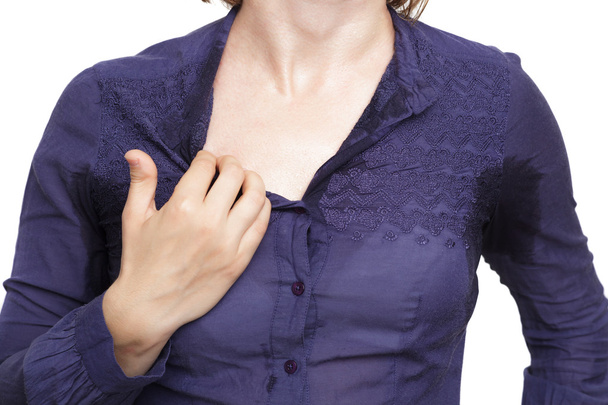 Ιδρωμένος σημείο σχετικά με το πουκάμισο εξαιτίας της θερμότητας, ανησυχίες - Φωτογραφία, εικόνα