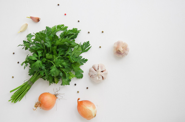 parsley, onions and garlic - Foto, afbeelding