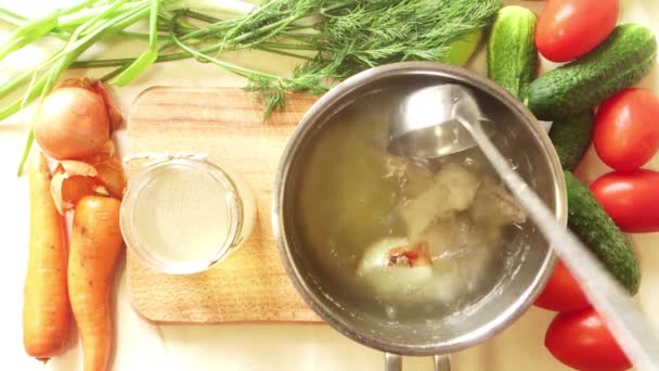 男塩鍋にチキンスープ - 映像、動画