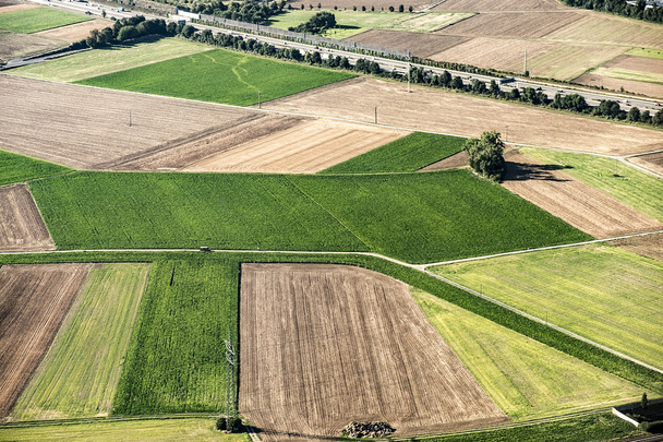 Blick auf Felder im Main-Taunus-Kreis  - Foto, Bild