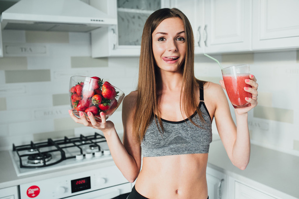 young girl with detox after workout - Valokuva, kuva