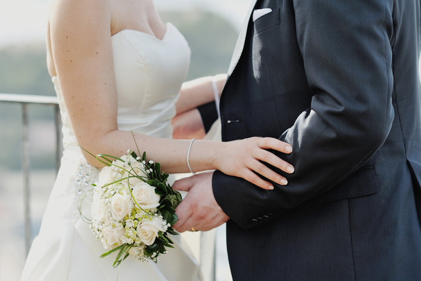 buquê de casamento nas mãos da noiva - Foto, Imagem