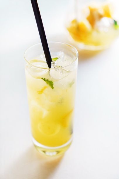 Summer lemonade with ice - Zdjęcie, obraz