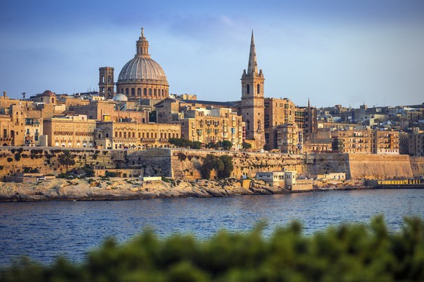 La Valeta, Malta - La famosa Catedral de San Pablo en La Valeta al atardecer
 - Foto, Imagen