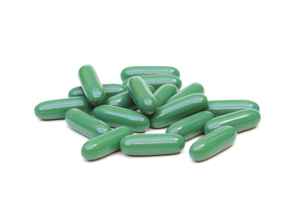 Chlorophyll-Tabletten isoliert - Foto, Bild