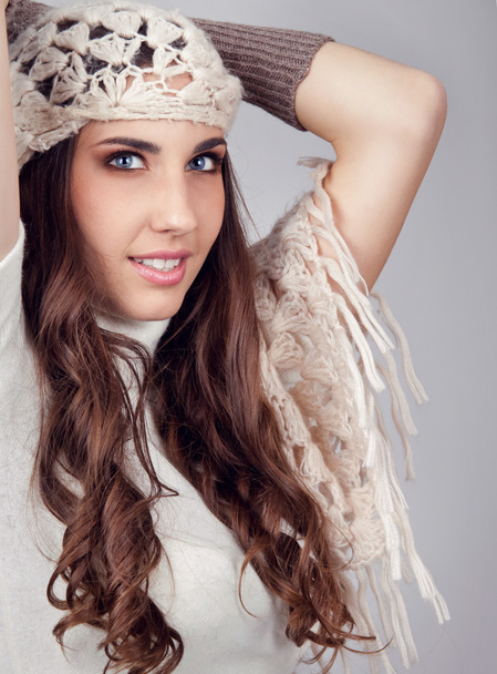fashion woman with scarf on head - Fotografie, Obrázek