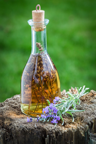 Homemade and healthy tincture made of lavender - Φωτογραφία, εικόνα
