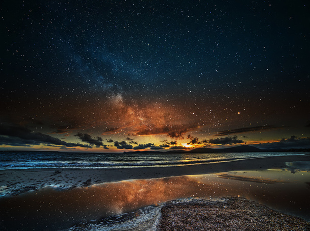 έναστρο ουρανό πάνω από Αλγκέρο τη νύχτα - Φωτογραφία, εικόνα