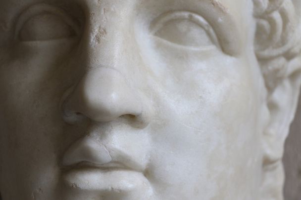 Античная статуя в музеях Капитолия
 - Фото, изображение