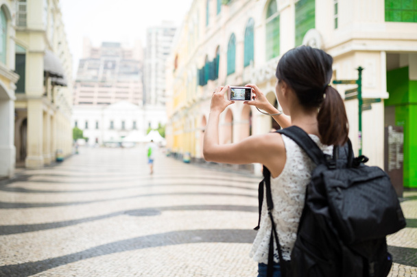 Backpacker tirar fotos em Macau marco
 - Foto, Imagem