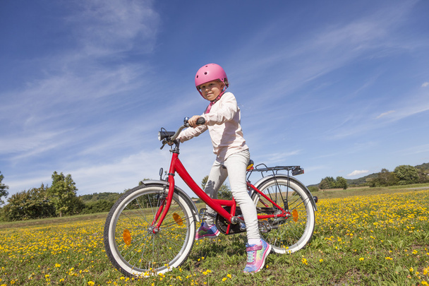 dziewczyna jazda na rowerze - Zdjęcie, obraz