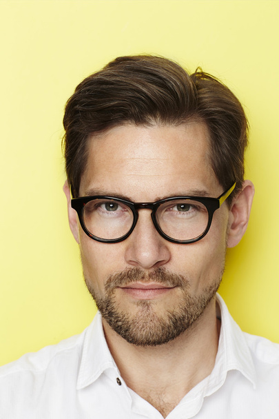 handsome man in spectacles - Foto, afbeelding
