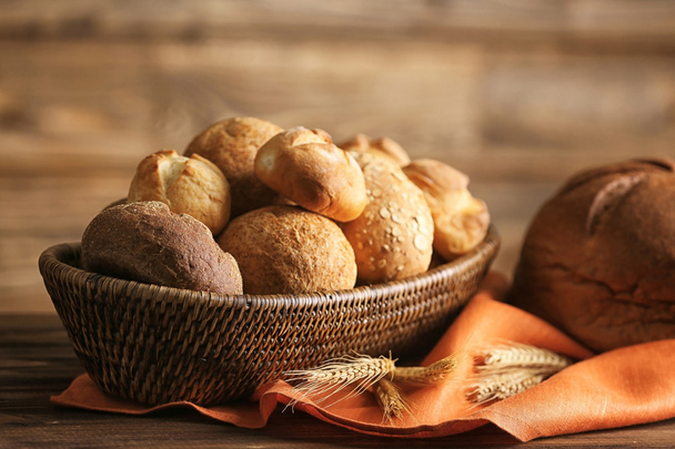 Ekmek ve bir sürü taze ekmek - Fotoğraf, Görsel