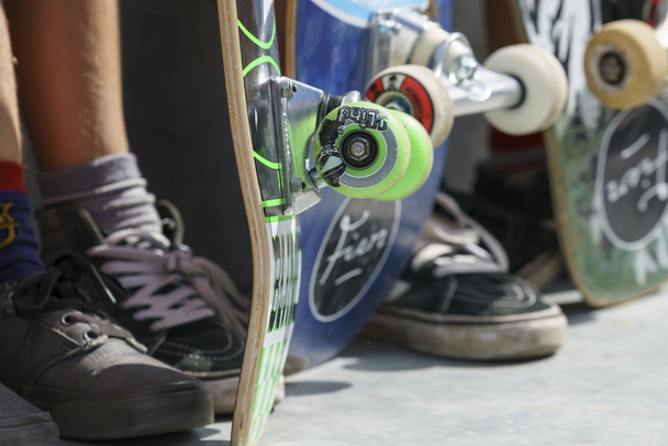 Close-up of skateboard wheels  - Zdjęcie, obraz