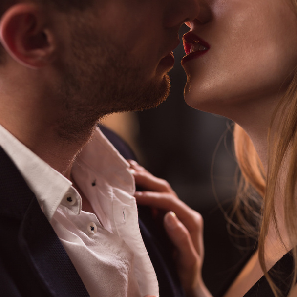 Beautiful couple kissing passionately - Foto, Imagem