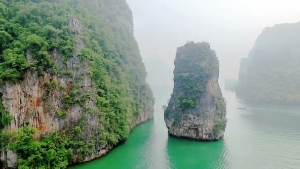 острови в затоці Phang Nga - Кадри, відео