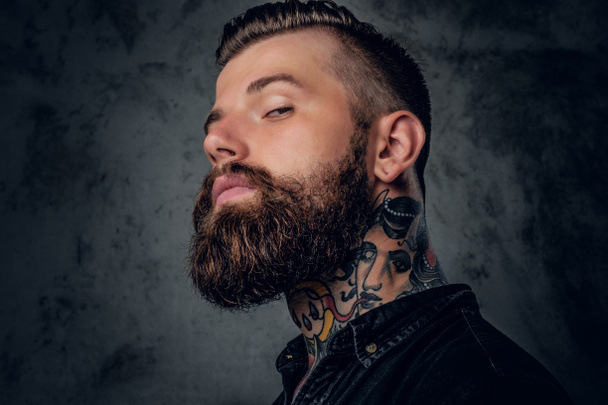 Bearded male in black shirt - Photo, Image