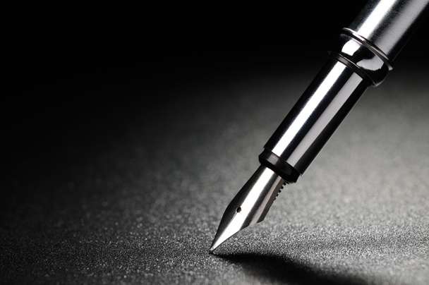 Перьевая ручка
 - Фото, изображение