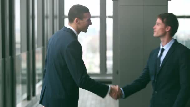 businessmen shaking hands - Footage, Video