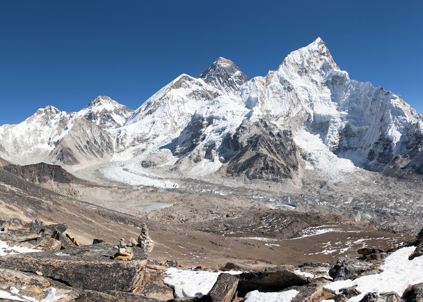 panoramic view of Mount Everest with beautiful sky - Foto, imagen