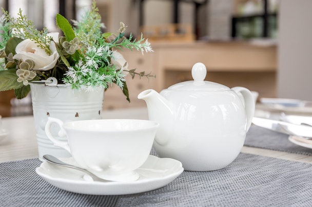 Engelse thee Set op tafel  - Foto, afbeelding