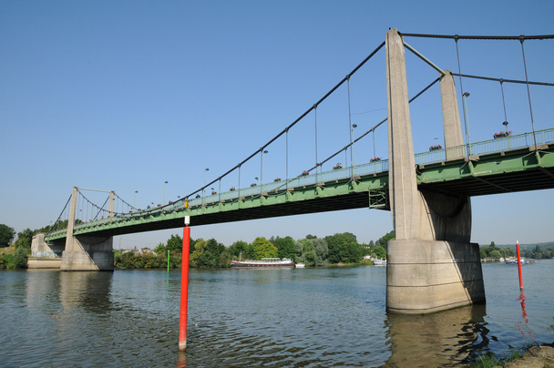 Francie, visutý most triel sur Seine - Fotografie, Obrázek