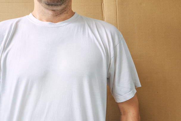 Man in white shirt - Foto, afbeelding