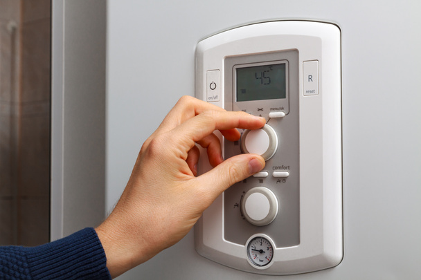 Panel de control de calefacción central
 - Foto, Imagen