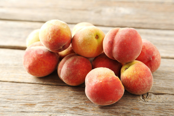 Sweet ripe peaches - Zdjęcie, obraz