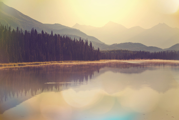 lac dans la toundra de l'Alaska
 - Photo, image