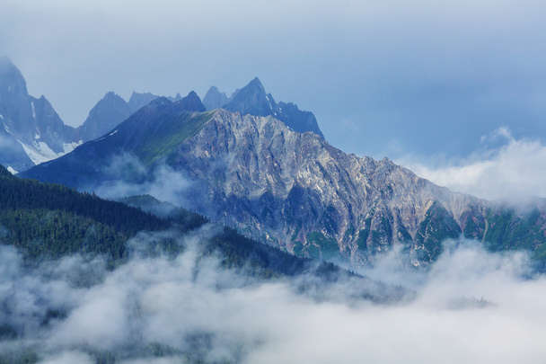 Beautiful Mountains in Alaska - Фото, зображення