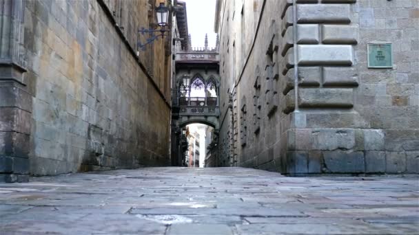 Empty street in the Gothic quarter of Barcelona, dolly - Footage, Video