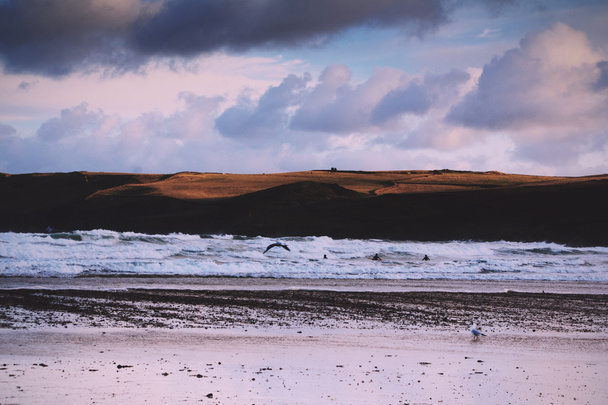 Прекрасний вид на море з Polzeath фільтр старовинні ретро. - Фото, зображення