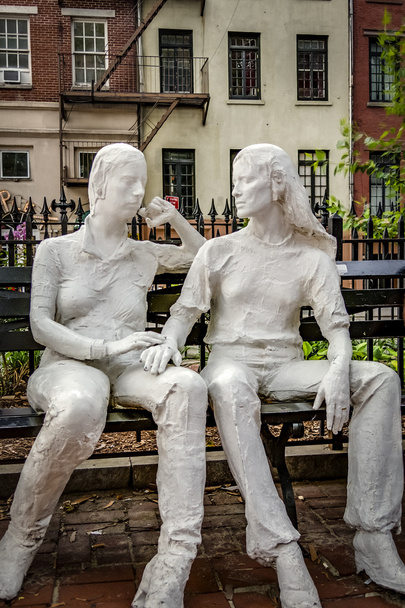 Manhattan, New York, USA - 12. Juli 2015: Gay Liberation Memorial von George Segal in Soho, NYC - Foto, Bild