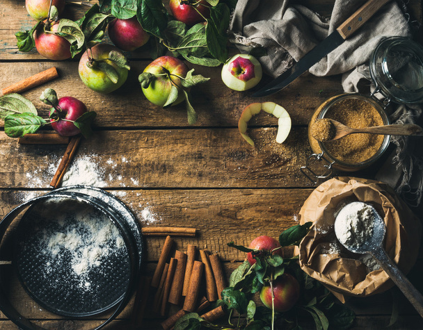 Ingredients for cooking apple pie  - Foto, Imagen