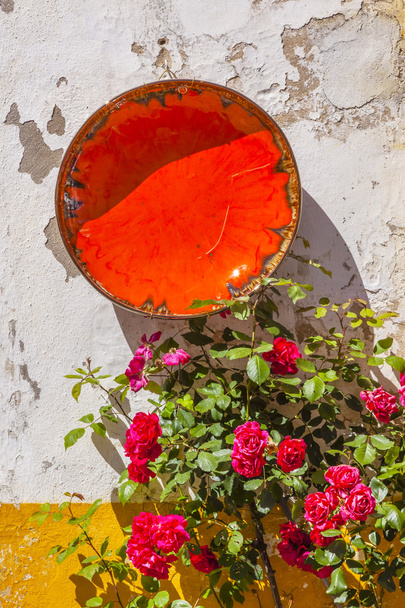 White Yellow Wall Orange Bowl Street Mediieval City Obidos Portugal - Foto, imagen
