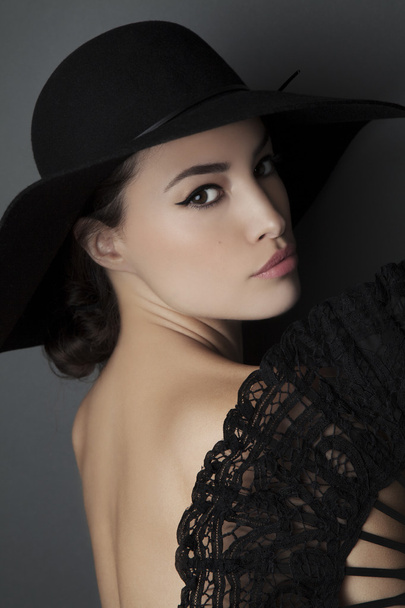 woman with black hat - Fotografie, Obrázek
