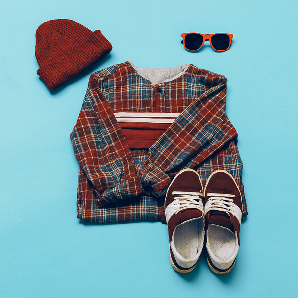 Stylish Urban hipster set. Sneakers and Ca - Фото, изображение