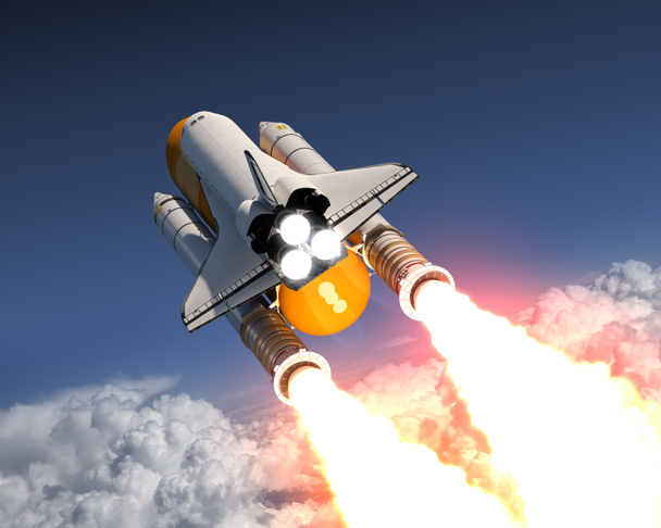Space Shuttle lancering boven de wolken - Foto, afbeelding