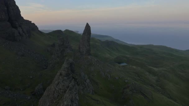 Захід сонця вид на Trotternish хребет - Кадри, відео