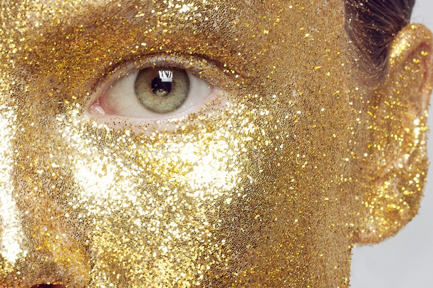 Magic Girl Portrait in Gold. Golden Makeup - Φωτογραφία, εικόνα