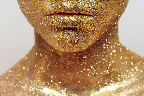 Magic Girl Portrait in Gold. Golden Makeup - Фото, зображення