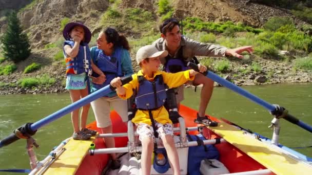 Aile gezisi Colorado Nehri üzerinde olması - Video, Çekim