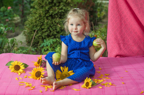 Cheerful little girl - Фото, зображення