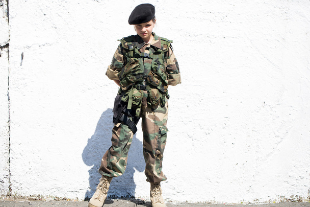Little girl soldier in camouflage - Zdjęcie, obraz