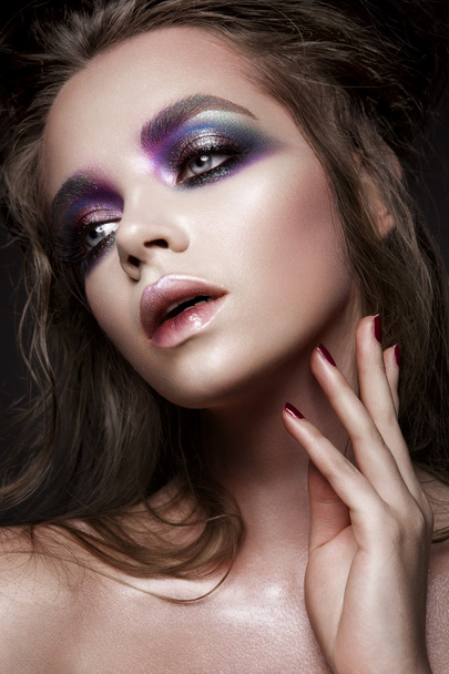 Beautiful young model with bright make-up - Foto, Imagem